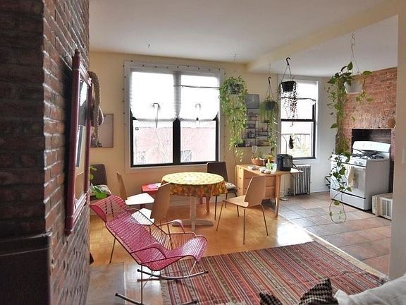 3rd image of 273A Nassau Ave #2