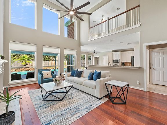 2nd image of 1922 Briarchester Drive