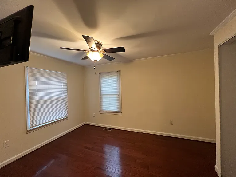 29351 Herbert St — Photo 12