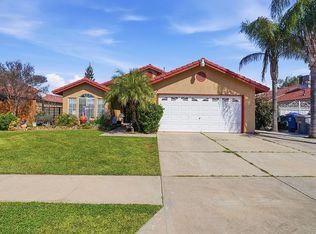 1686 Souza St, Orange Cove, CA 93646