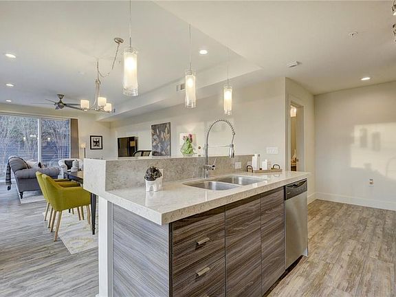 5th image of 604 N Bluff Dr Unit 153