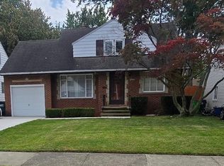 27570 Fullerwood Dr, Euclid, OH 44132