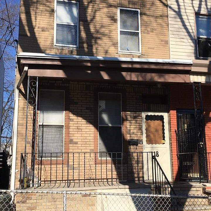 2nd image of 18 Union St