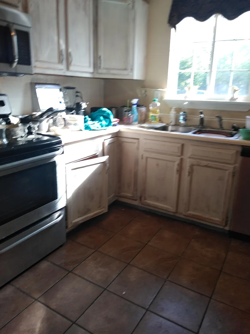 222 Park Ave photo 1