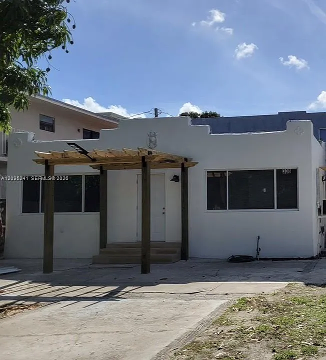 308 NW 11th Ave