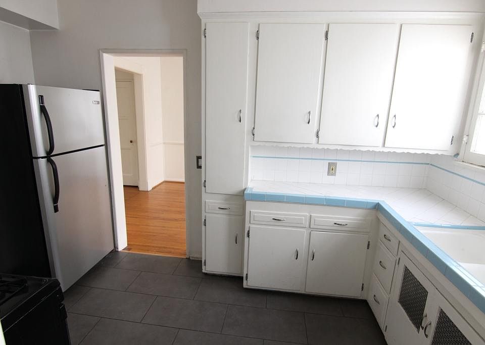 1st image of 426 S Detroit Ave #426