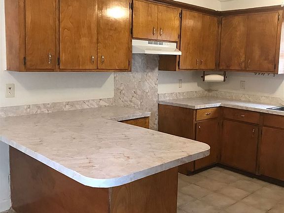 3rd image of 703 Faisonia Ave