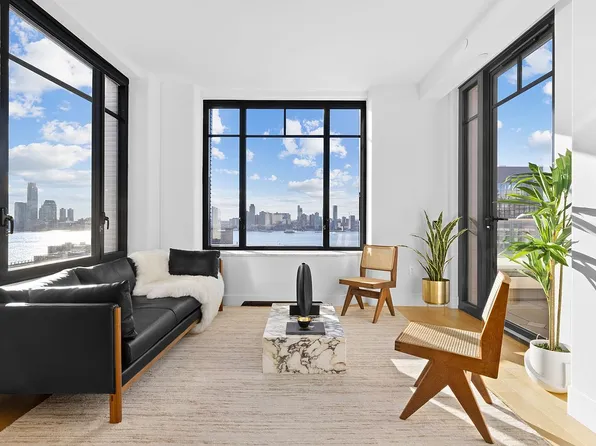 110 Charlton St APT 19A, New York, NY 10014
