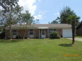 11428 Harris Dr, Gulfport, MS 39503