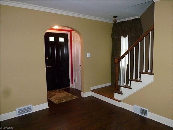3rd image of 1384 Bryden Dr