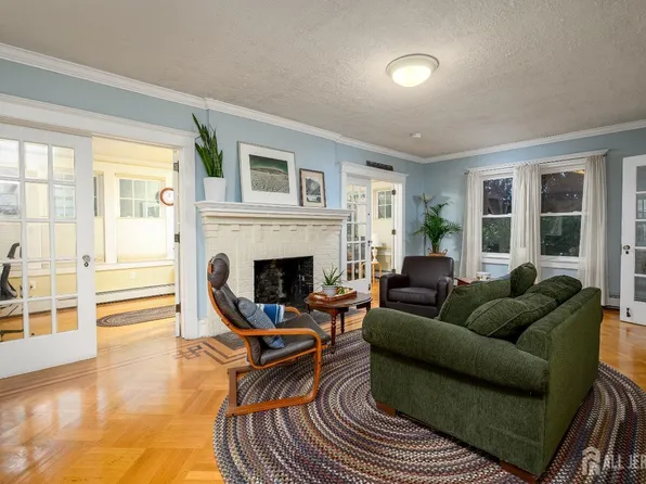 153 Nichol Ave, New Brunswick, NJ 08901