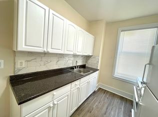 21-05 38th St #2C, Astoria, NY 11105