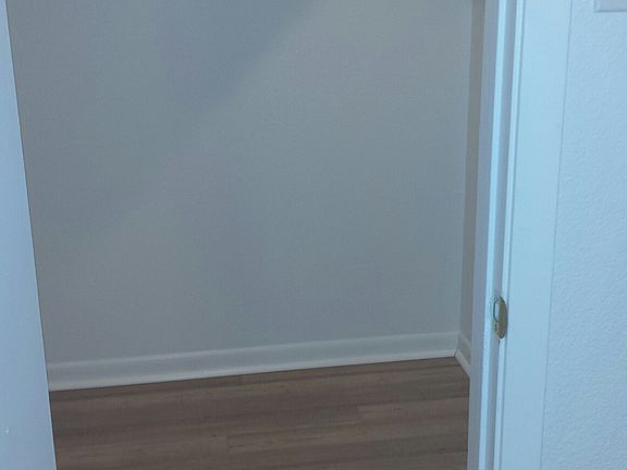 Walk in Closet 1