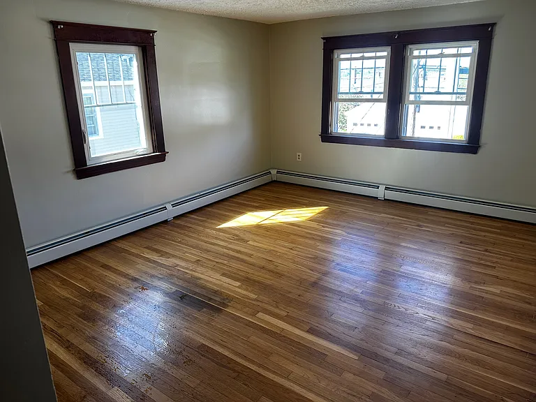 94 Pike St #2 — Photo 4