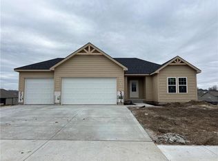 2314 Larkspur Ln, Kearney, MO 64060