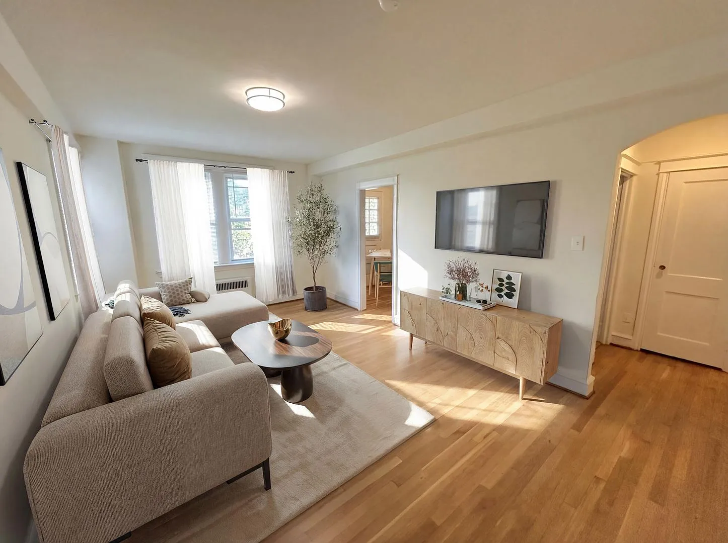 Parkwood Manor Apartments — Photo 4