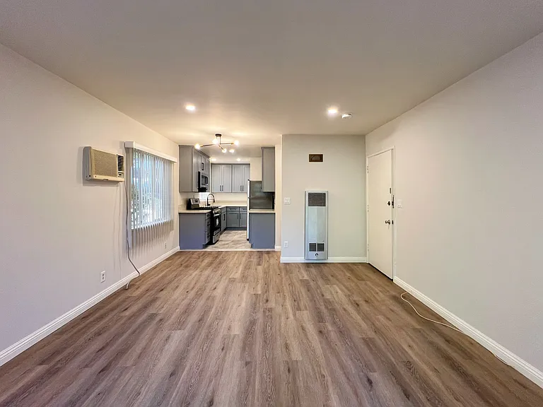 231 S Hudson Ave #15 — Photo 10