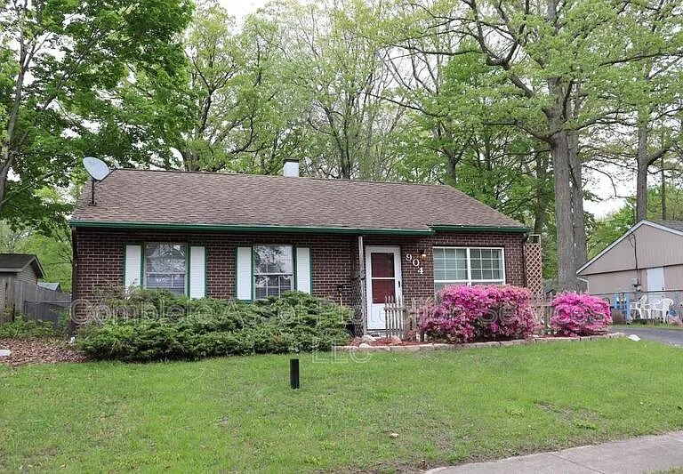 904 Tall Timber Dr — Photo 1