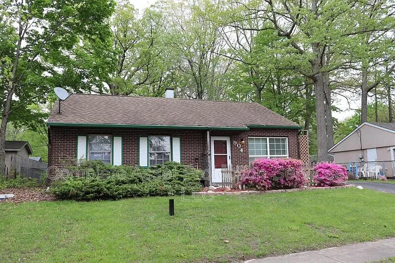 904 Tall Timber Dr