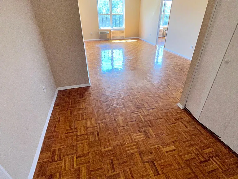 4430 Douglaston Pkwy #3J — Photo 10