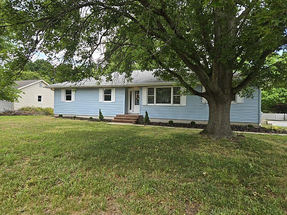 2nd image of 30909 Buttonwood Dr