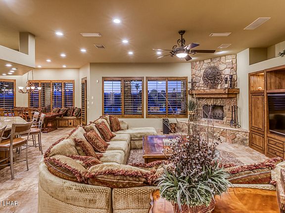 3rd image of 515 Jones Dr