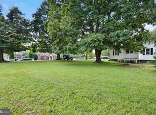 867 Jefferson Ave, Charles Town, WV