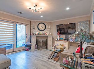 2 Ashley Cir, Commack, NY 11725