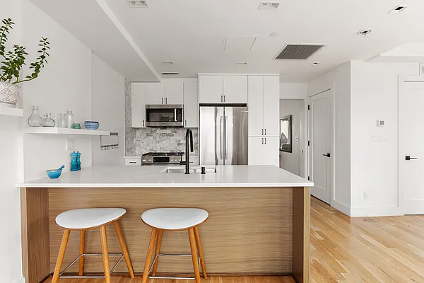 Rented by Compass | media 22