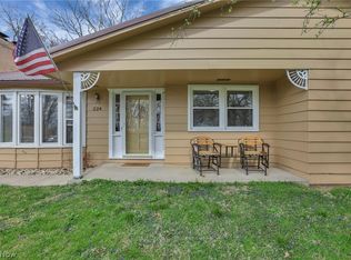 224 Brentwood Dr NE, Newark, OH 43055