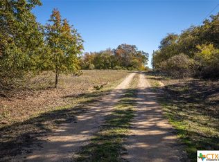 620 Coastal Ln, Luling, TX 78648