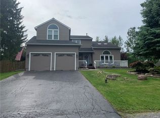 9530 Sotherden Rd, Brewerton, NY 13029