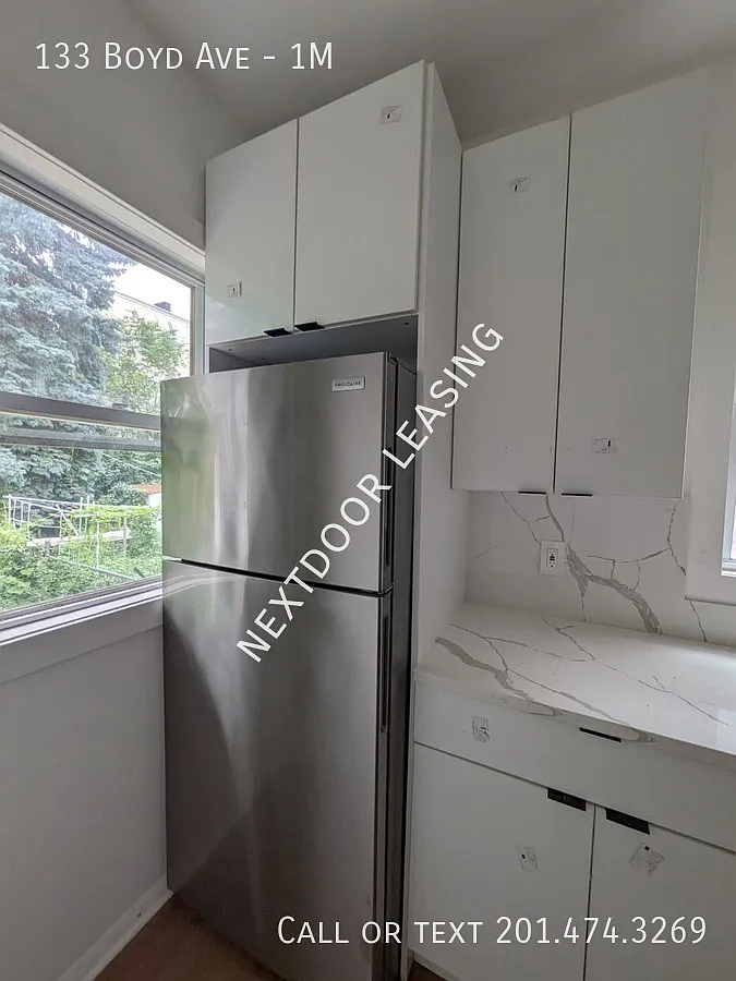 133 Boyd Ave — Photo 3