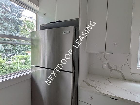 3rd image of 133 Boyd Ave #1M