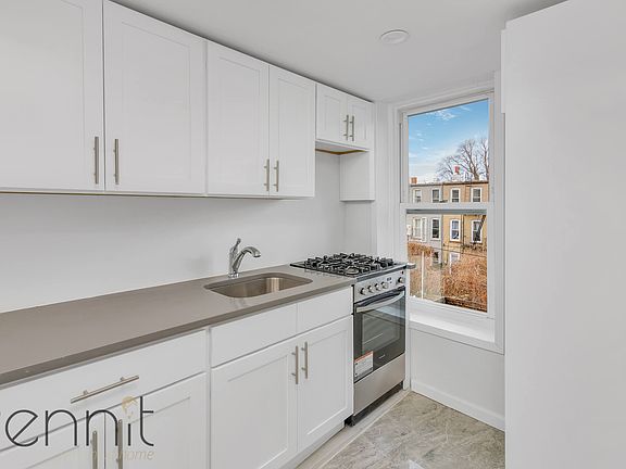 2nd image of 91 Somers St #2A