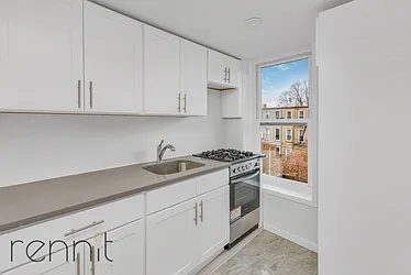 Rented by Rennit Inc.