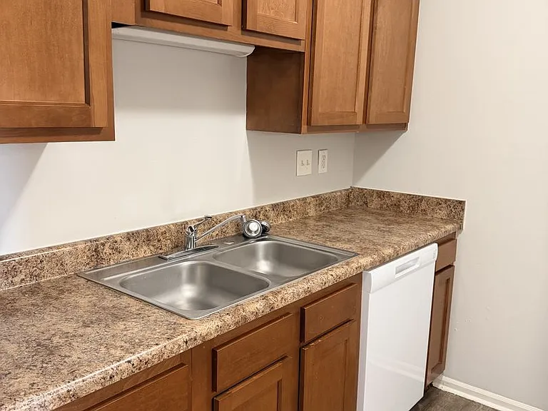 Foxfire West Apartments — Photo 87