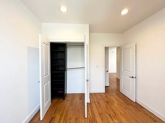 Rented by EastMount Realty LLC | media 6