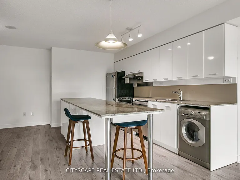 33 Singer Ct #1507 — Photo 16