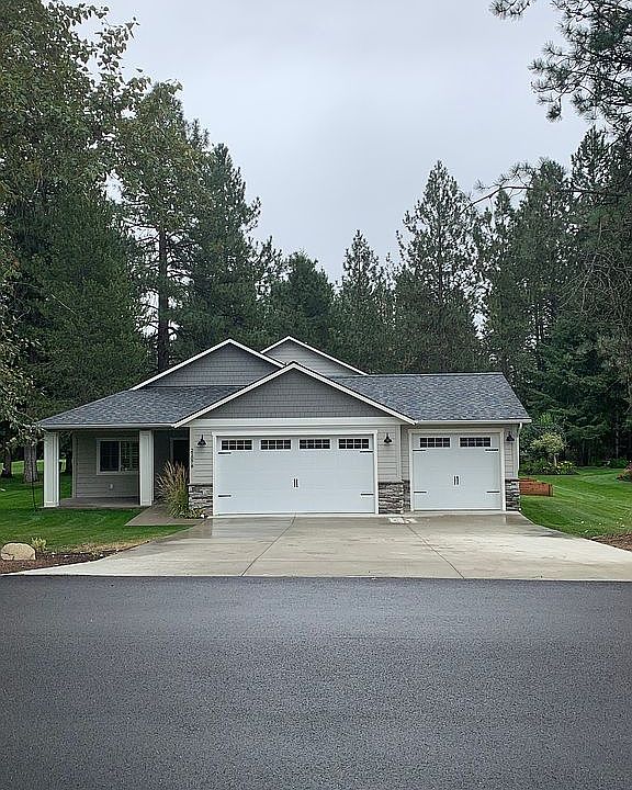 2nd image of 21078 N Circle