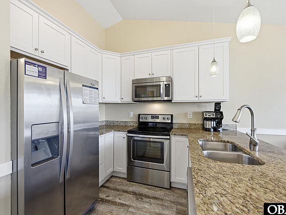 5th image of 100 Lexington Ln #106-D