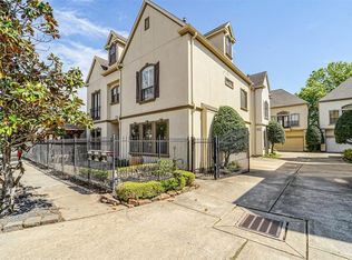926 Birdsall St, Houston, TX 77007