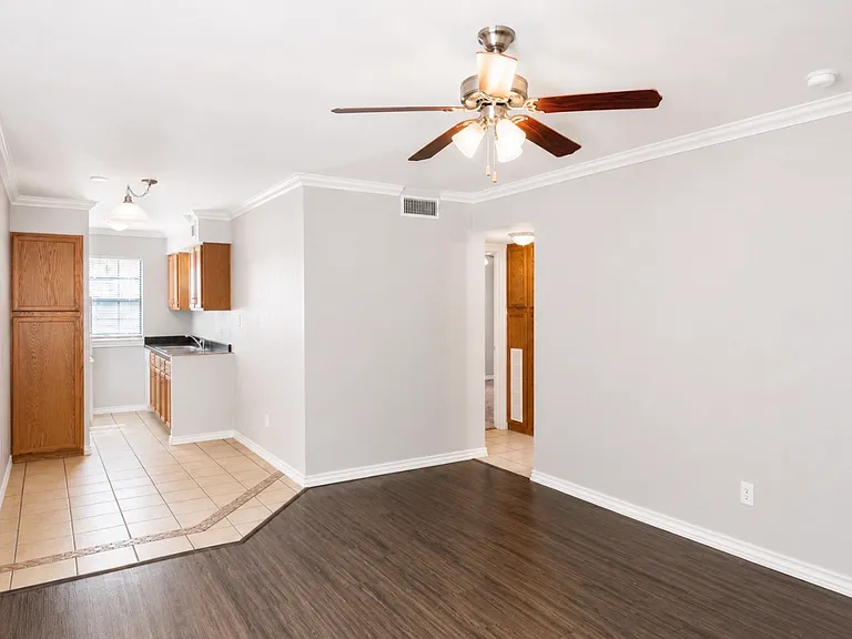1429 NW 24th St #217 — Photo 1