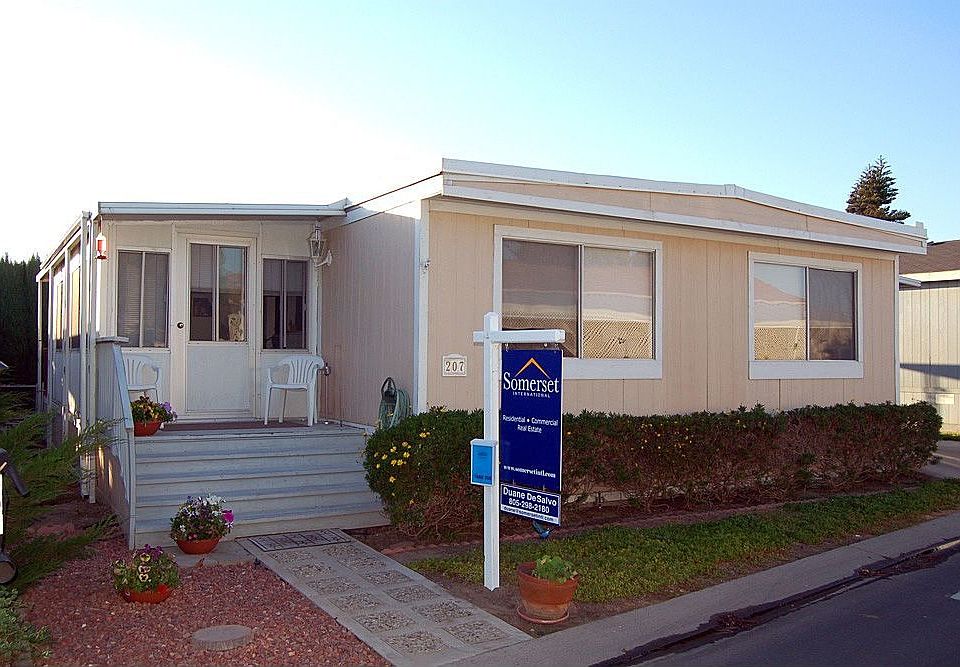 Front view of home showing enclosed porch