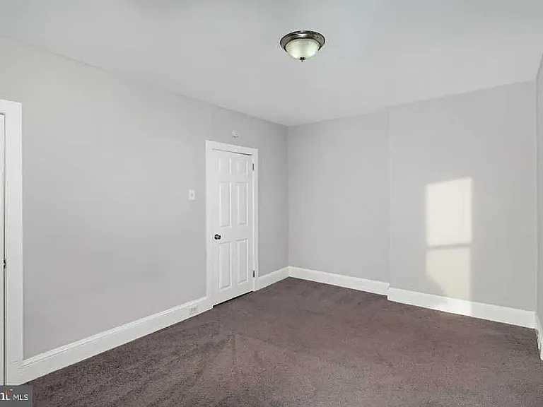 2111 Mifflin St — Photo 20