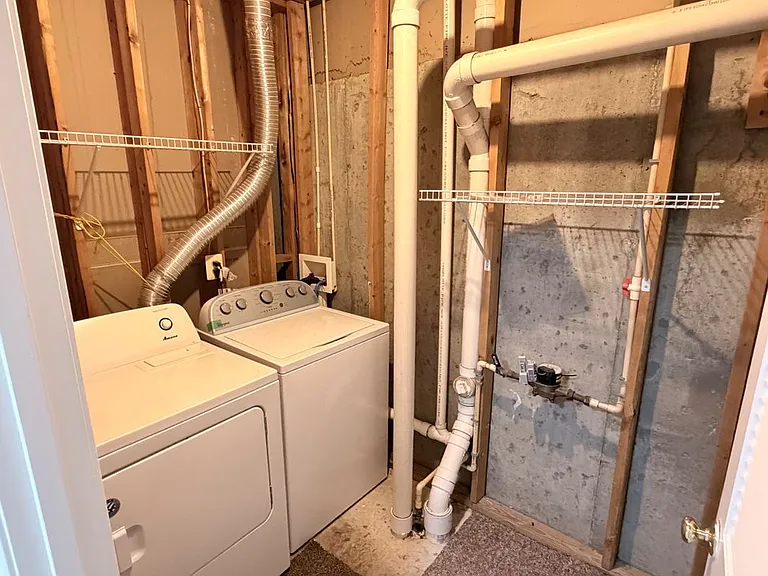 68 Alexis Dr — Photo 12