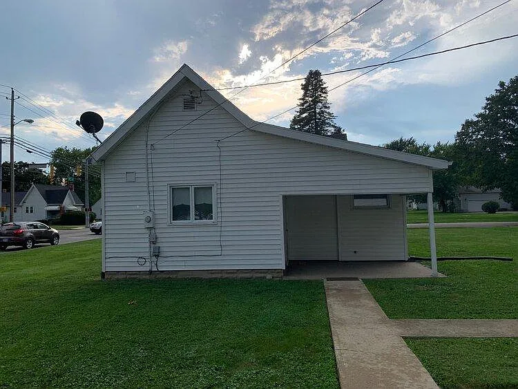 2 bed, 1052 sqft, $1,300 — Photo 4