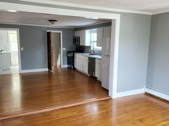 4th image of 25 Murray St Floor 2