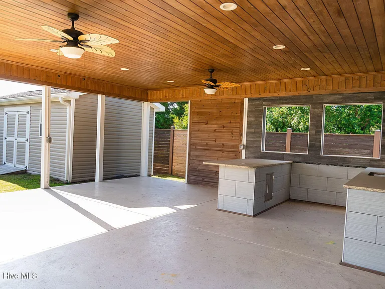 1006 Sheffield Dr — Photo 35