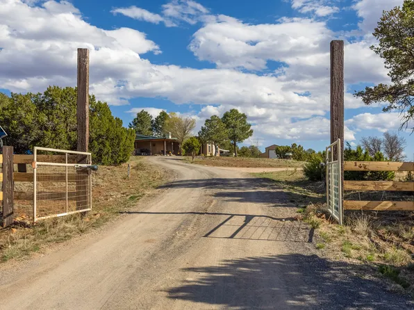 146 Camino Del Norte, Tajique, NM 87016